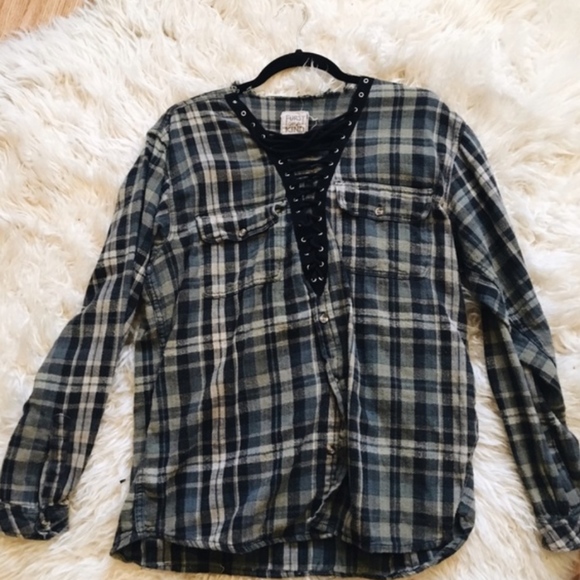 LF Lace Up Flannel - Picture 1 of 3